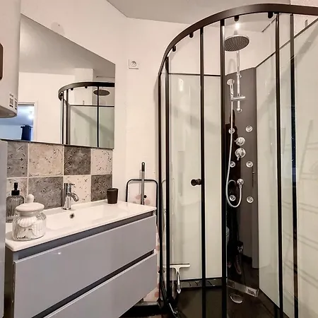 Deesse Confort Lejlighed